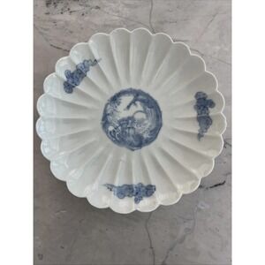 Arita‎ Scalloped Imari Plate Antique Japanese, Dragon And Clouds Blue And White